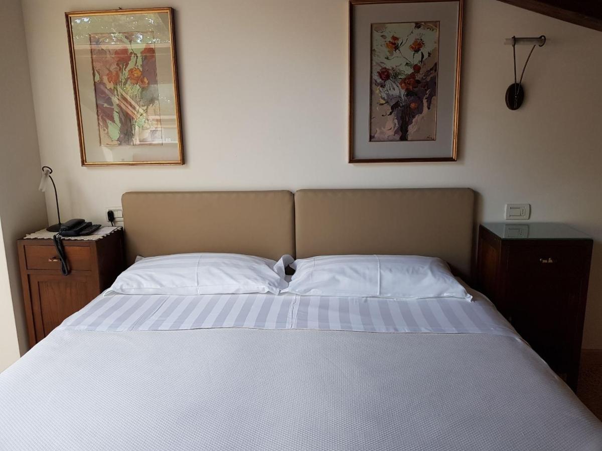 Al Melograno - Room & Breakfast Bologna Bagian luar foto