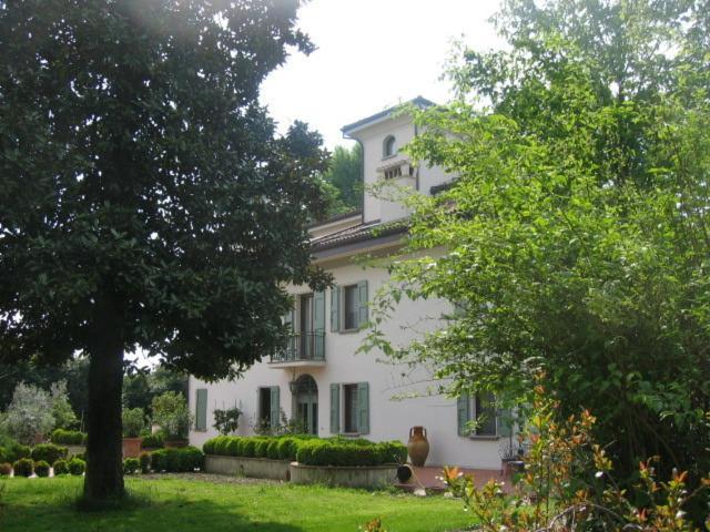 Al Melograno - Room & Breakfast Bologna Bagian luar foto